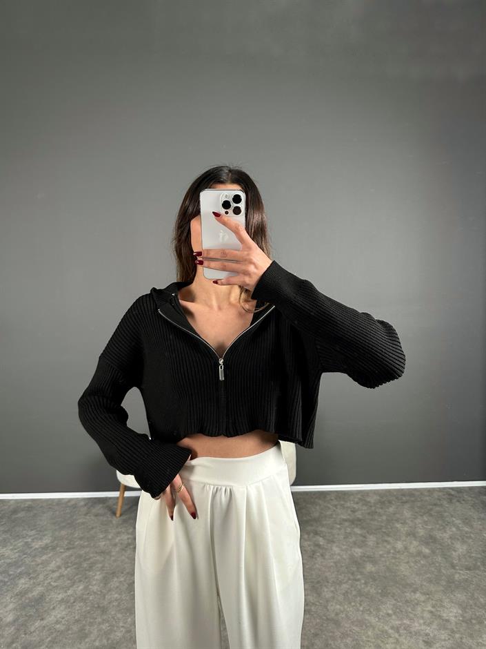 Siyah Fermuarlı Kapüşonlu Crop Ceket