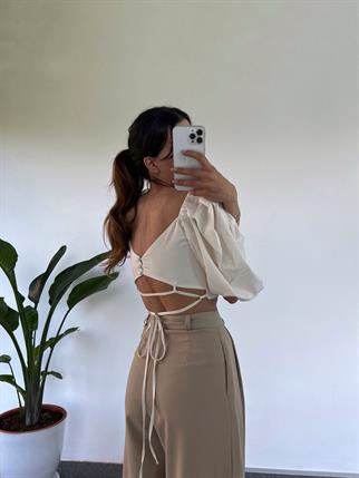 Ekru Sırt Dekolteli Balon Kol Bluz 