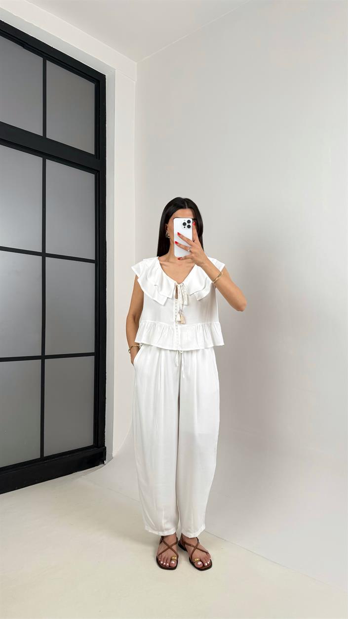 Beyaz Yaka Fırfırlı Bluz Beli Lastikli Pantolon Gofre Takım Gaus00460
