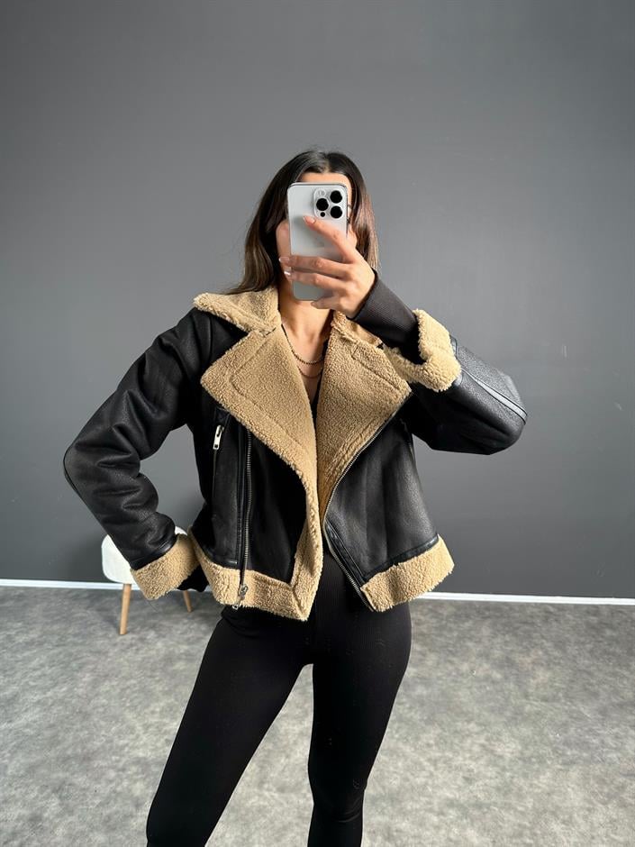 Holle Siyah İçi Kürklü Mont 