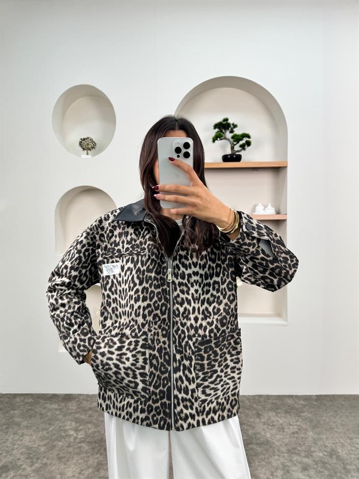 Misty Bej Leoparlı Yandan Cepli Fermuarlı Ceket