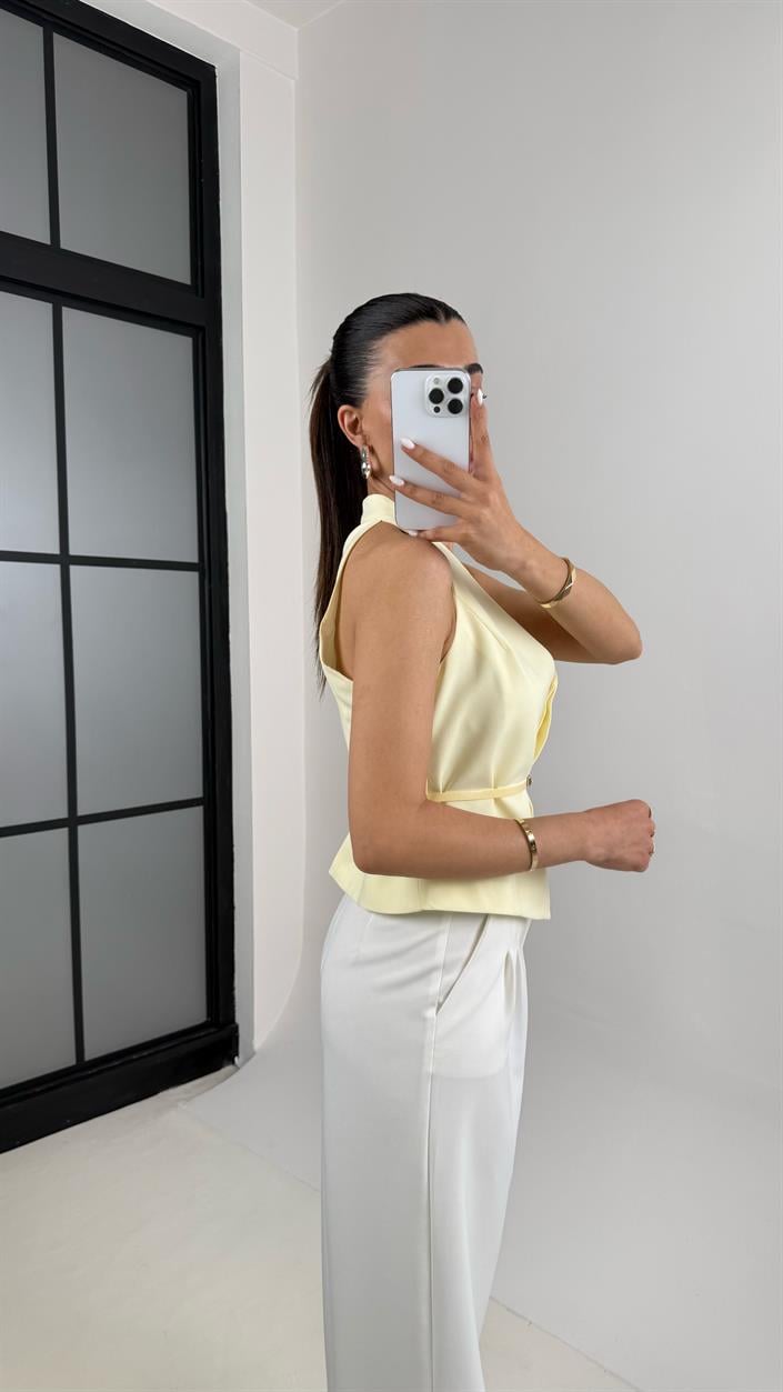 Sarı Önü Düğmeli Kemerli Tasarım Yelek Gaus00420