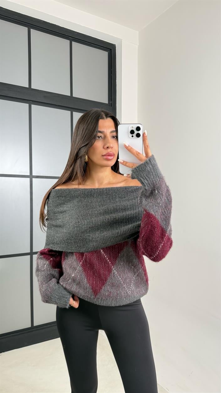 Bordo Madonna Yaka Baklava Desenli Kazak GAUS-00537