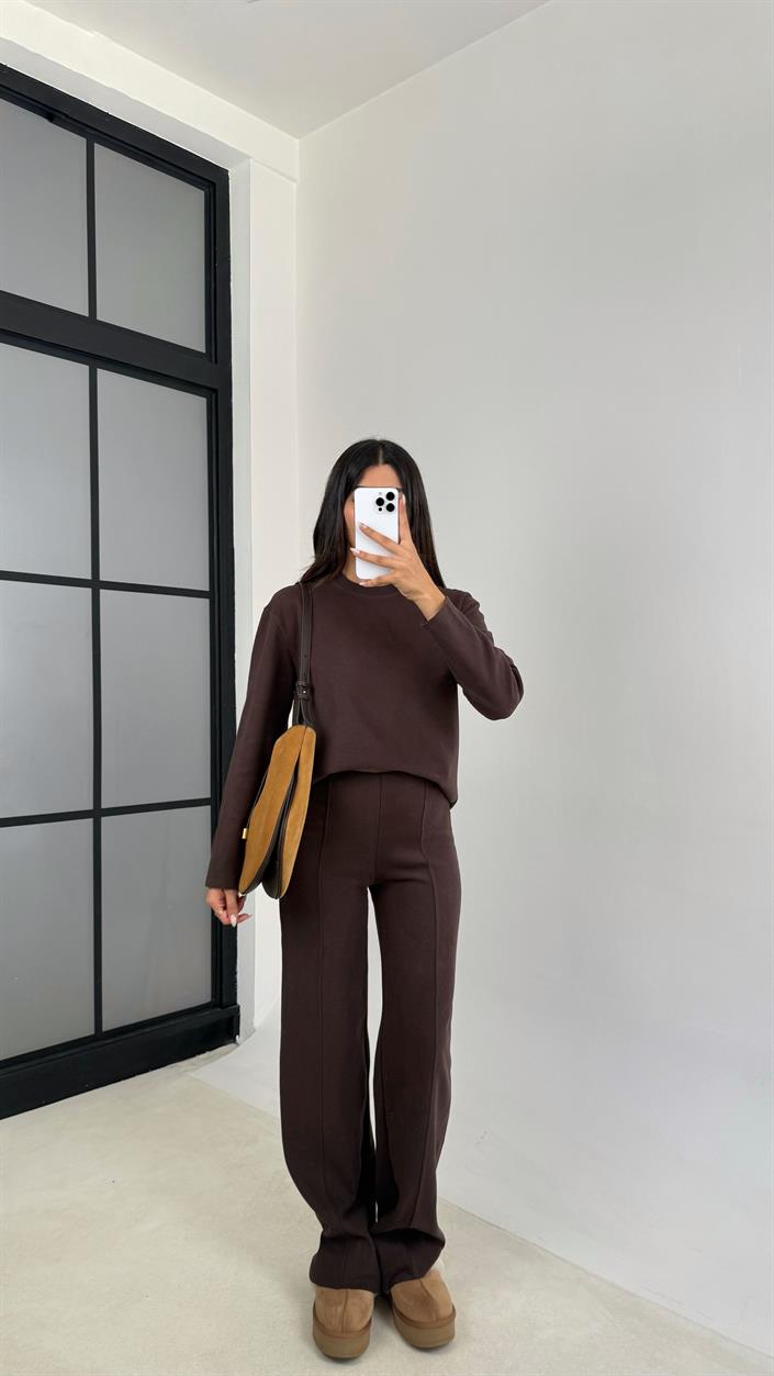 Acı Kahve Bisiklet Yaka Üst Beli Lastikli Pantolon Basic Yumuşak Triko Takım GAUS-00109