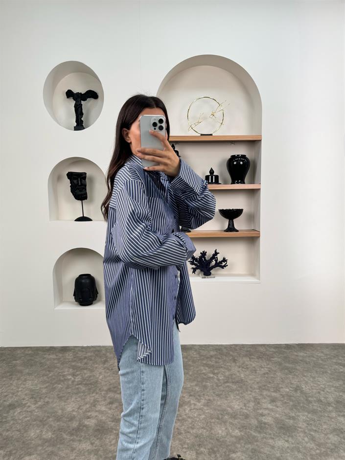 Lesa Lacivert ZR Model Çizgili Oversize Gömlek