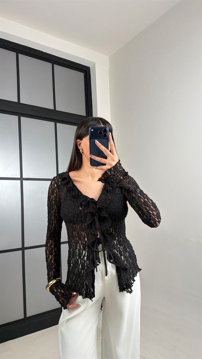 Siyah Önü Bağlamalı Dantel Bluz GAUS-01084