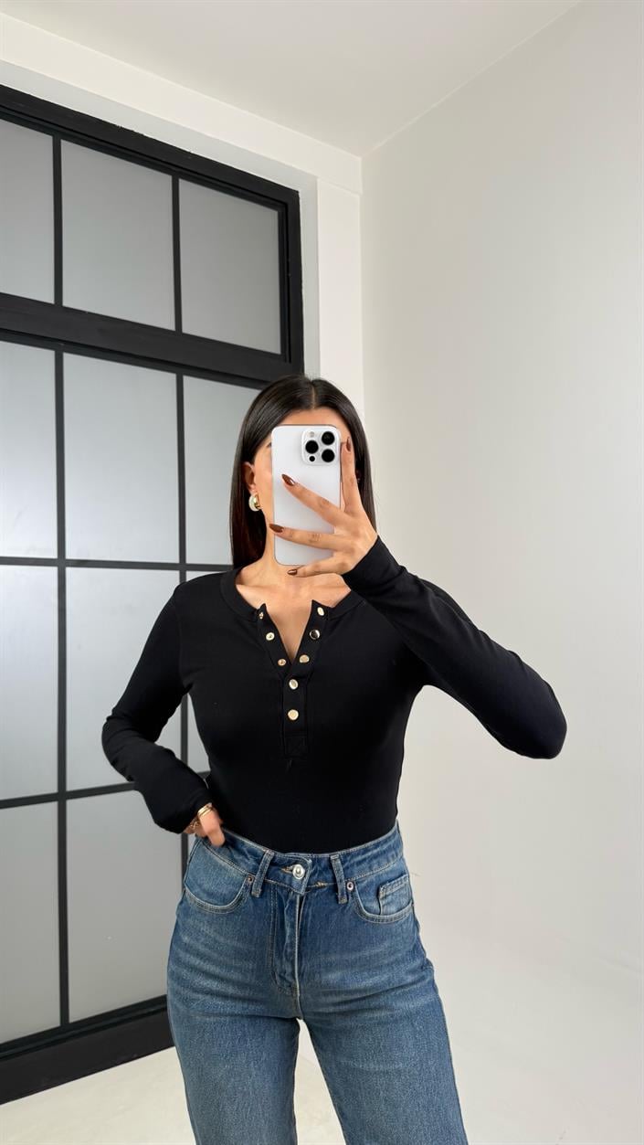 Siyah Uzun Kol Çıtçıt Detaylı Basic Bluz GAUS-00179