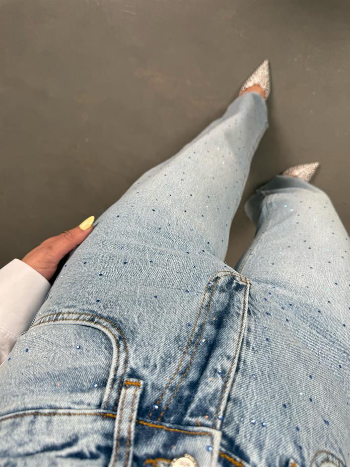 Mavi Taşlı Yıkamalı Jean Gaus00085