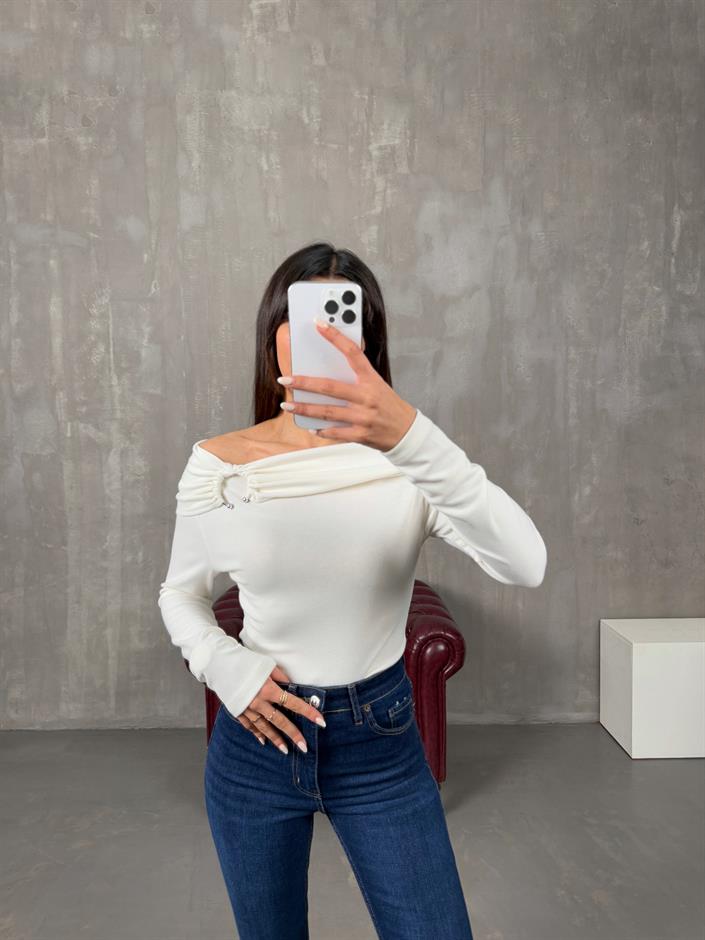 Maron Krem Madonna Yaka Halka Detaylı Bluz