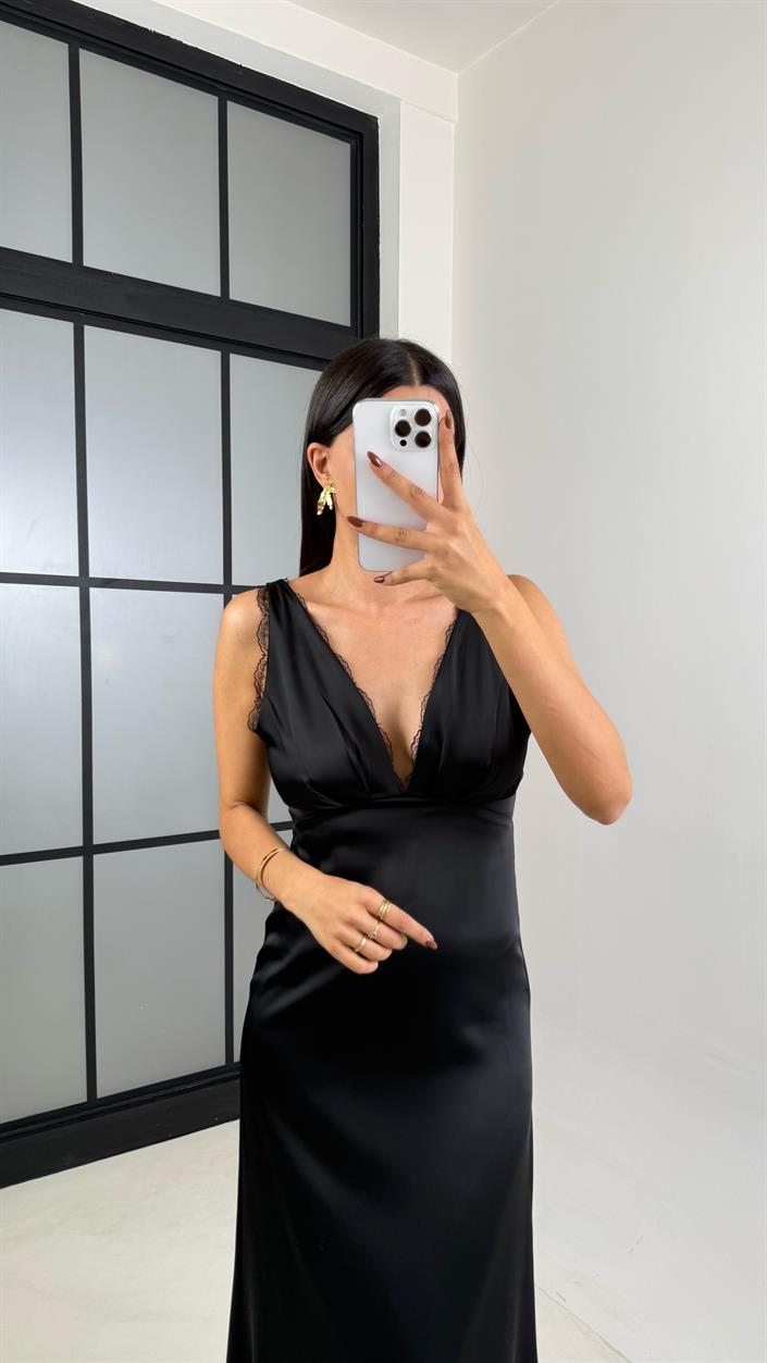 Siyah Dantel Detaylı Saten Elbise GAUS-00206