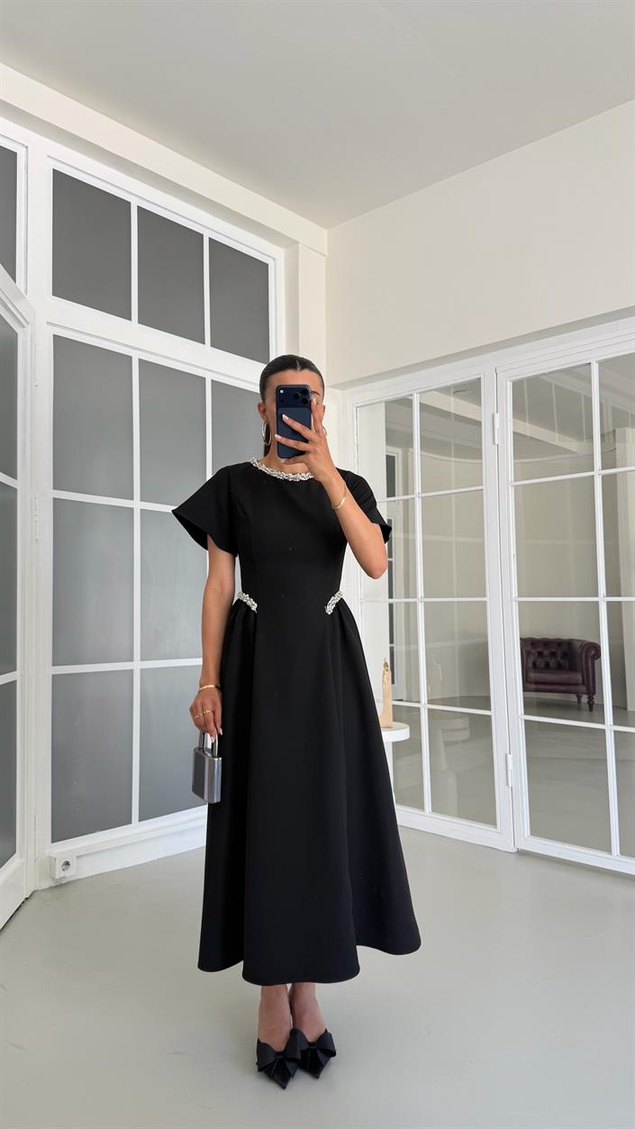 Siyah Taş Detaylı Midi Elbise GAUS-01683