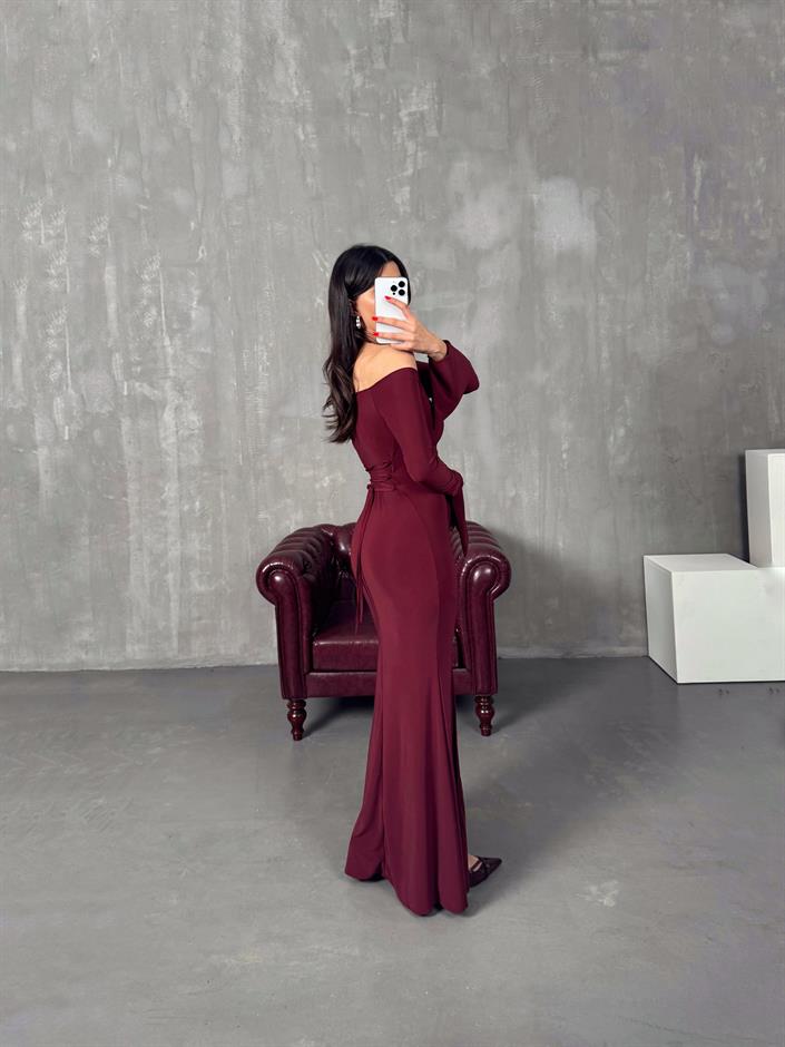 Tabita Bordo Kayık Yaka Yırtmaçlı Tasarım Elbise