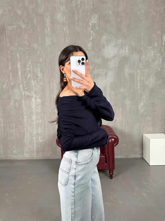 Lacivert Kayık Yaka Transparan Triko