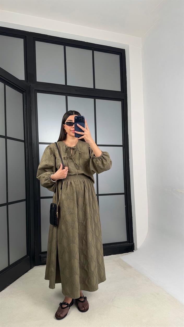 Haki Çiçek Nakışlı Gömlek Beli Lastikli Etek Takım GAUS-01182