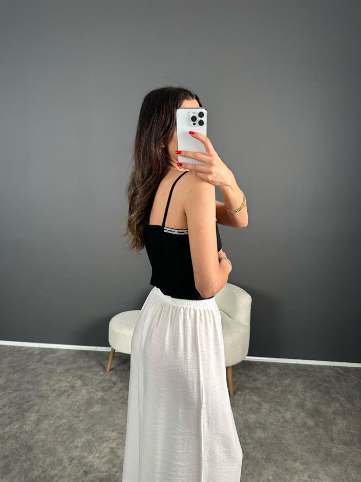 Siyah Askılı Fiyonklu Crop