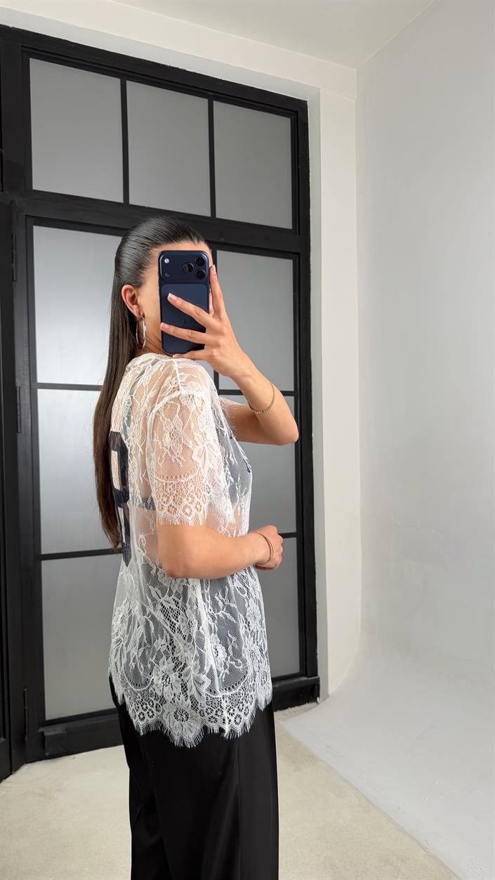 Beyaz Muadil Yazılı Dantelli Tshirt GAUS-01492
