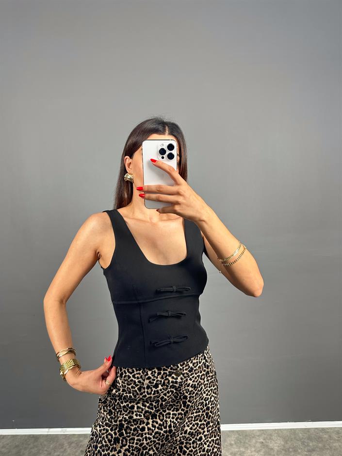 ZR Model Siyah Fiyonk Detaylı Crop Bluz