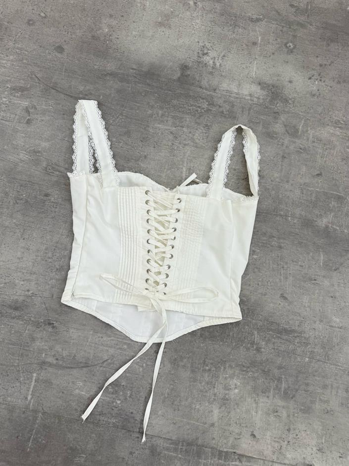 Beyaz Askılı Arkası Lastikli Dantelli Bustiyer Crop Gaus00286