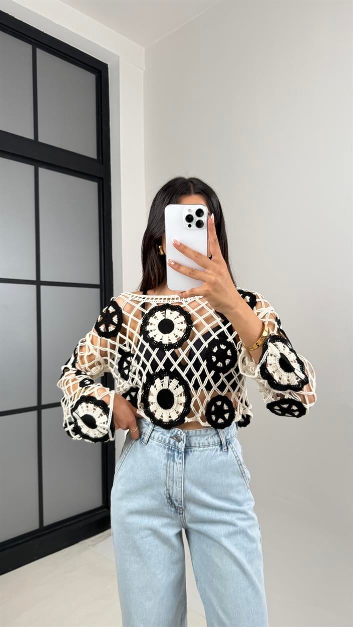 Siyah Beyaz Örme Ajurlu Triko Bluz Gaus00550