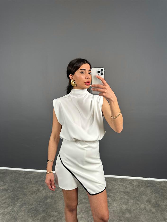 Loni Beyaz Zr Model Sırt Dekolteli Tulum 