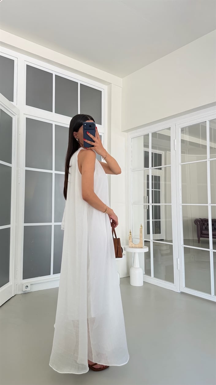Beyaz Halter Yaka Dantel Detaylı Astarlı Elbise GAUS-01828