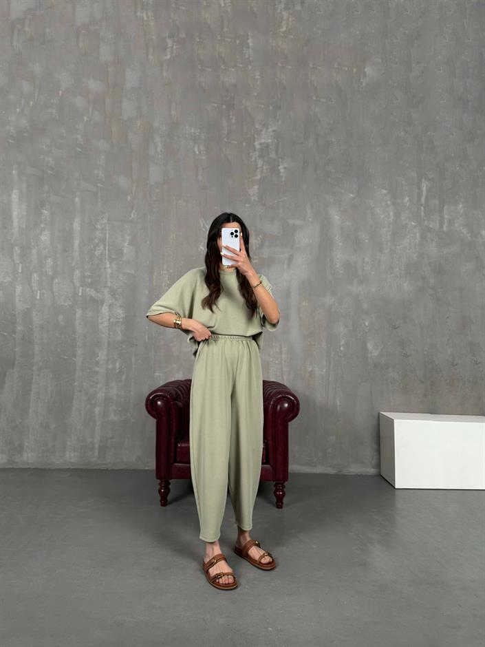 Yeşil Bisiklet Yaka Tshirt Pantolon Basic Yıkamalı Modal Takım Gaus00143