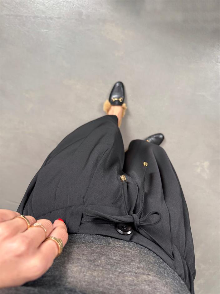 Dona Siyah İthal Kumaş Beli Lastikli Jogger Pantolon