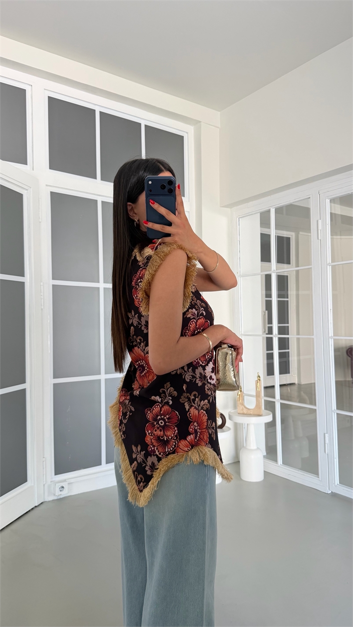 Çok Renkli Çiçek Desenli Püsküllü Tasarım Bluz GAUS-01866