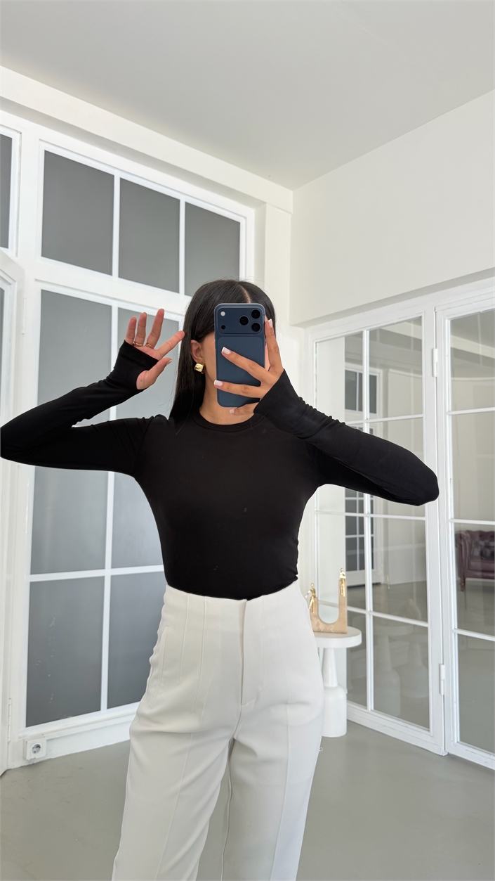 Siyah ZR Model Basic Parmak Geçirmeli Bluz GAUS-01991