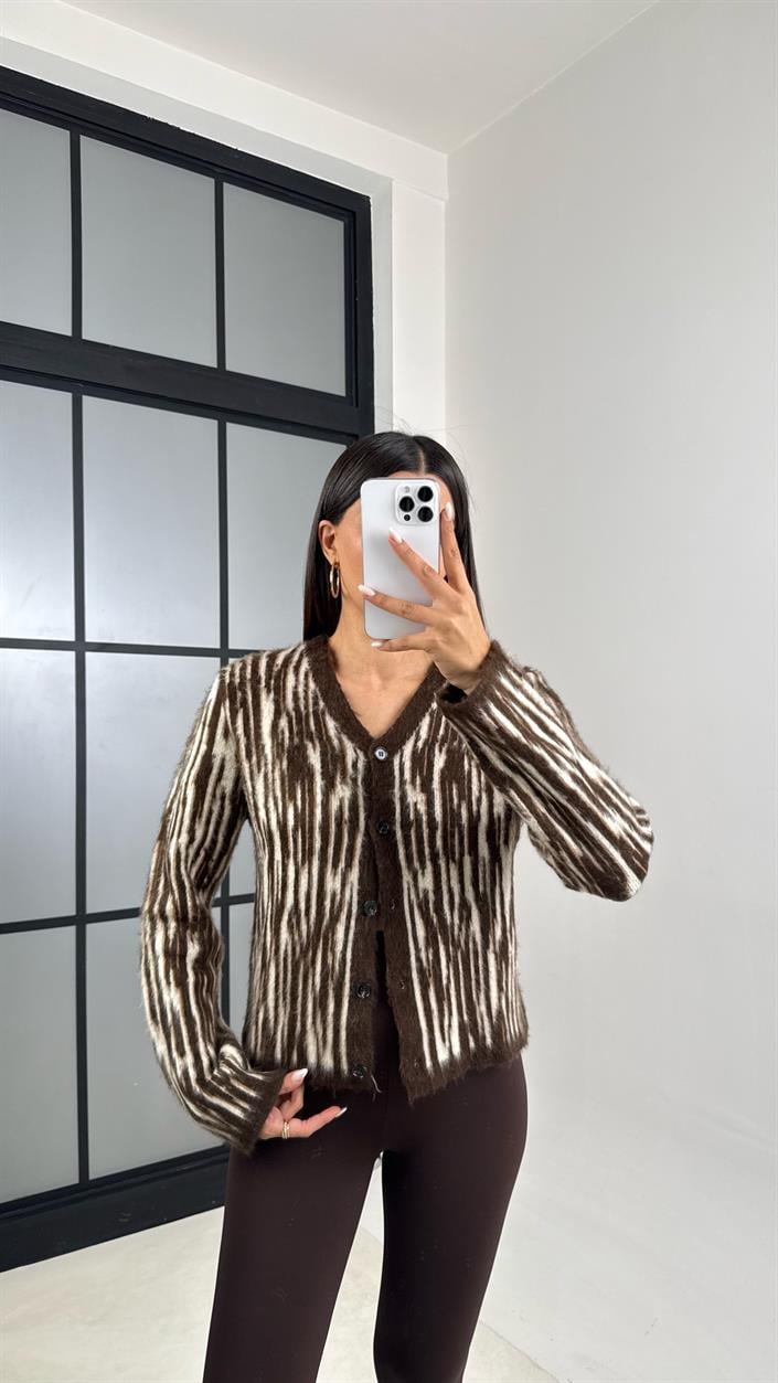 Kahve Zebra Desenli Düğmeli Triko Hırka GAUS-00491