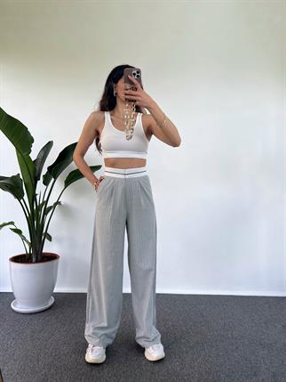 Gri Çizgili Kemer Detaylı Pantolon