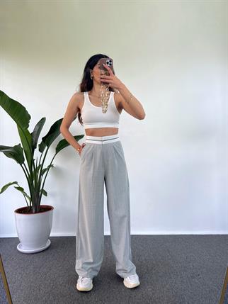 Gri Çizgili Kemer Detaylı Pantolon