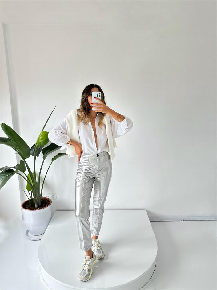 Gri Rugan Parlak Pantolon