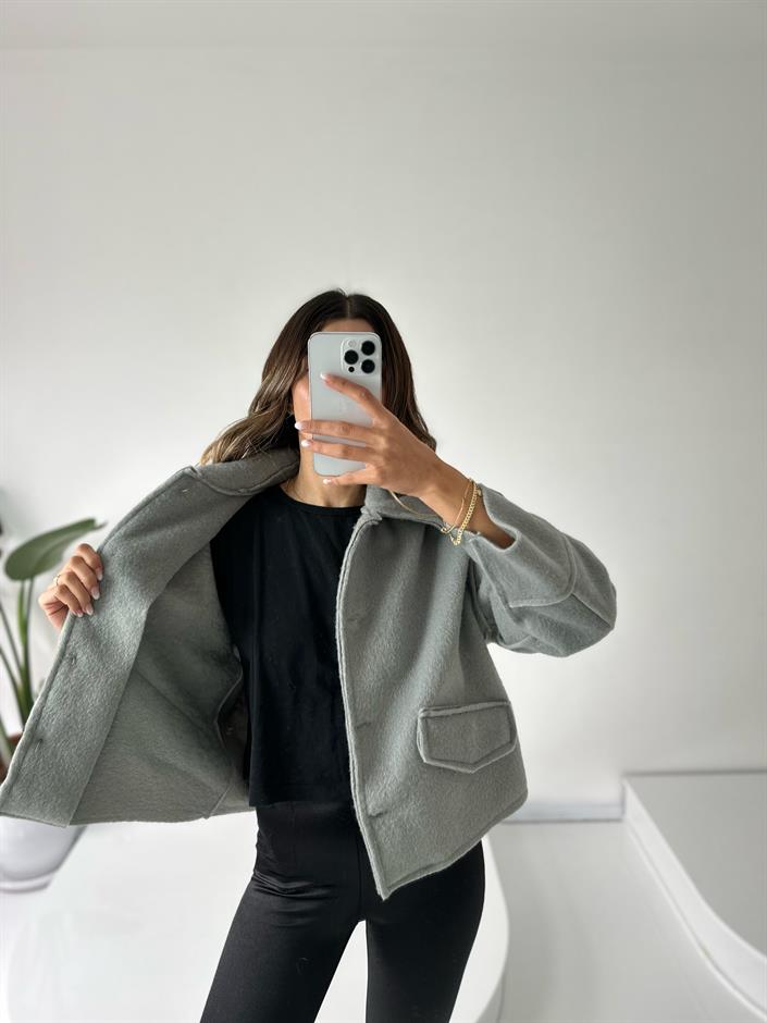 İthal Gri Kürk Kısa Düğmeli Kaban