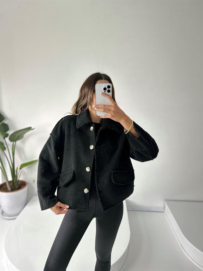 İthal Siyah Kürk Kısa Düğmeli Kaban