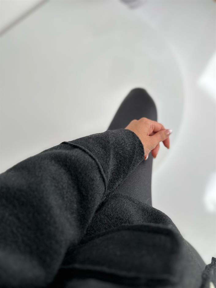 İthal Siyah Kürk Kısa Düğmeli Kaban