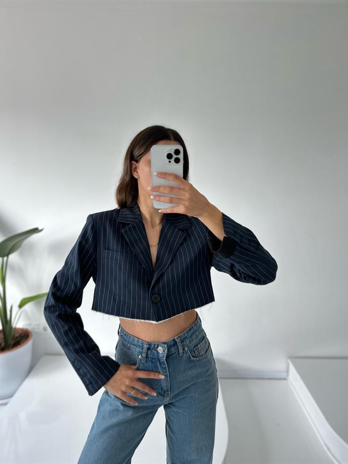 Lacivert Tasarım Çizgili Crop Ceket 