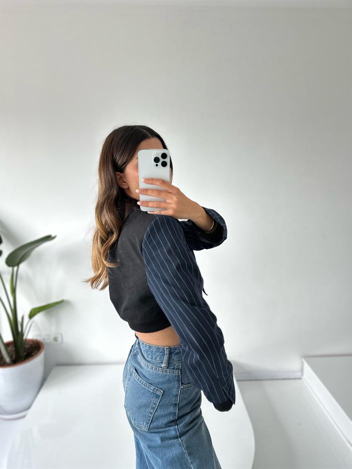 Lacivert Tasarım Çizgili Crop Ceket 