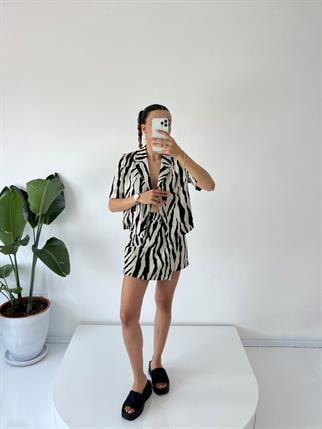 Lindea Zebra Desenli Şort Etekli Ceketli İkili Takım