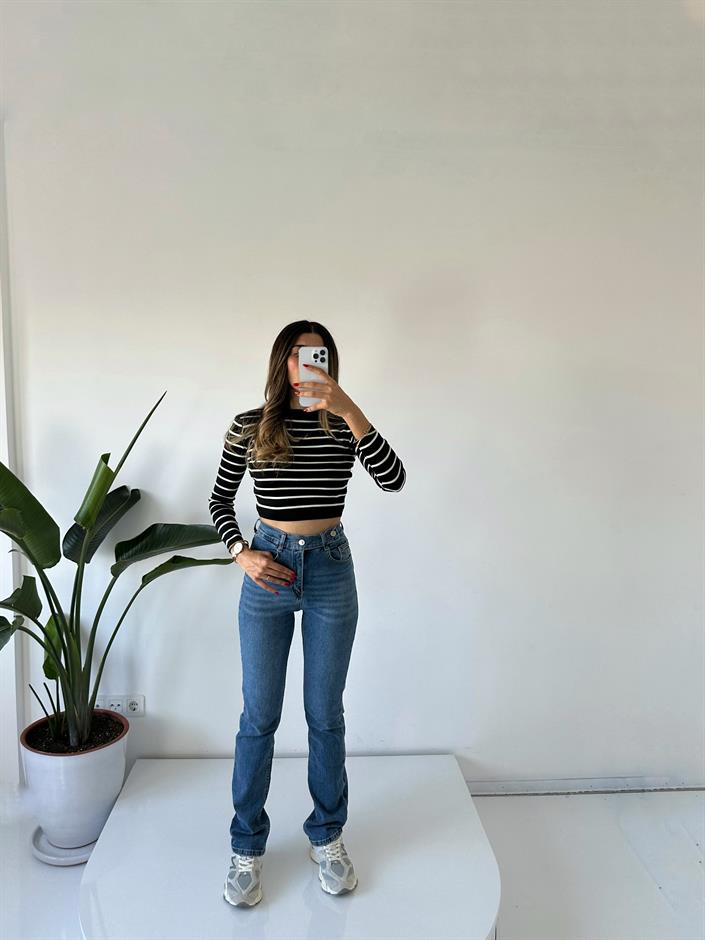 Mavi Boru Paça Kemer Detaylı Jean 