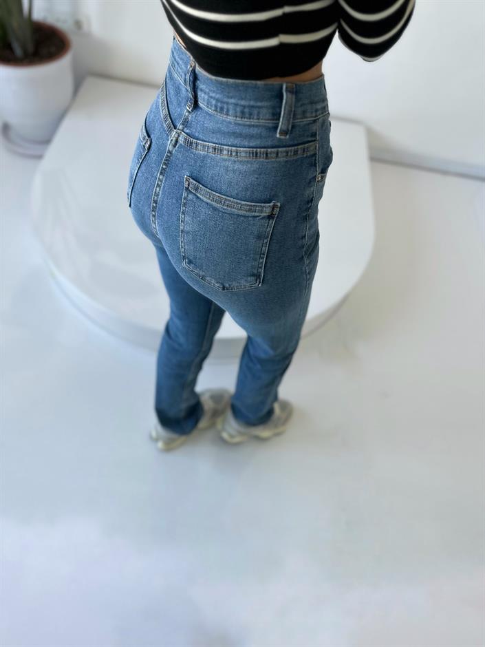 Mavi Boru Paça Kemer Detaylı Jean 