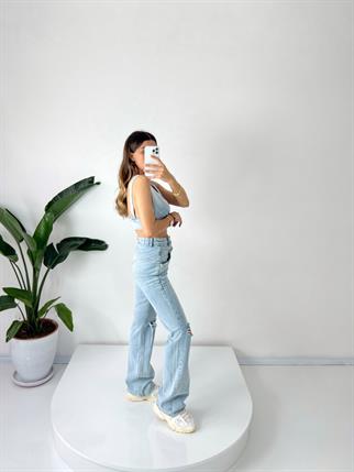 Mavi Düğmeli Yırtık Jean 