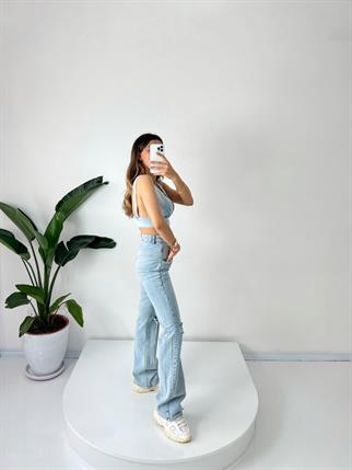 Mavi Düğmeli Yırtık Jean 