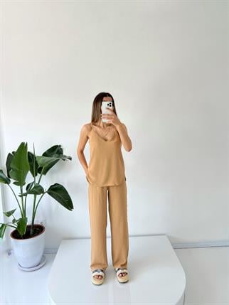 Monita Sütlü Kahve Ayrobin İp Askılı Pantolonlu Takım