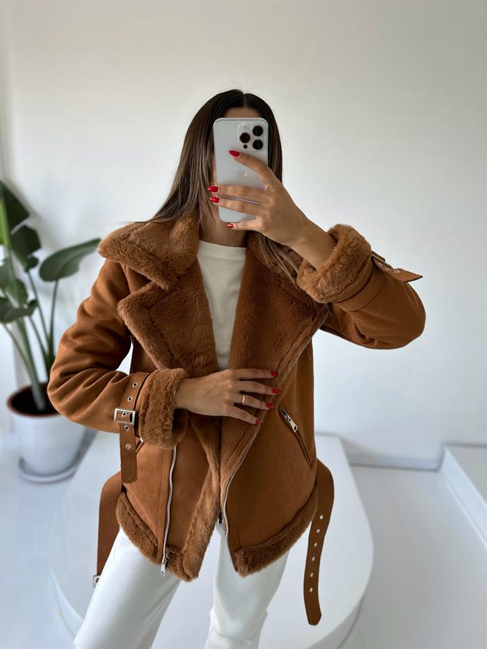 إم يه معطف شمواه لون جملي ببطانة فرو