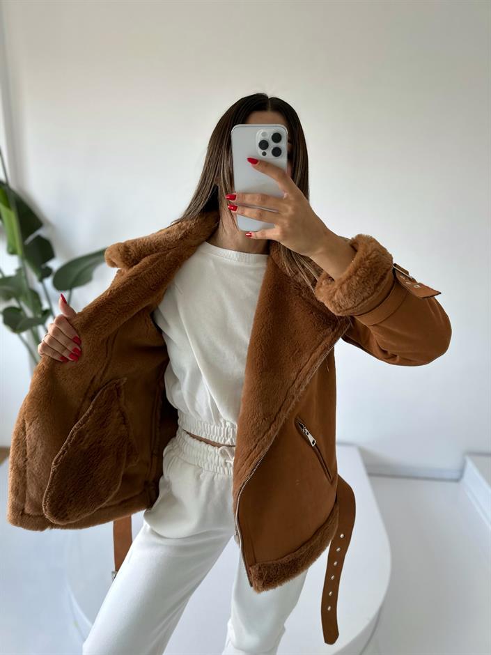 إم يه معطف شمواه لون جملي ببطانة فرو