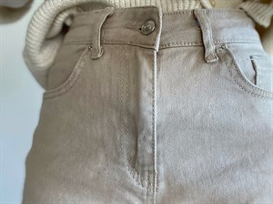 NOUS Krem Palazzo Jean