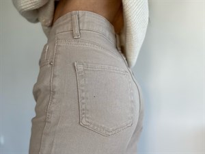 NOUS Krem Palazzo Jean