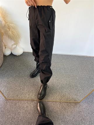 Num Siyah Paraşüt Pantolon