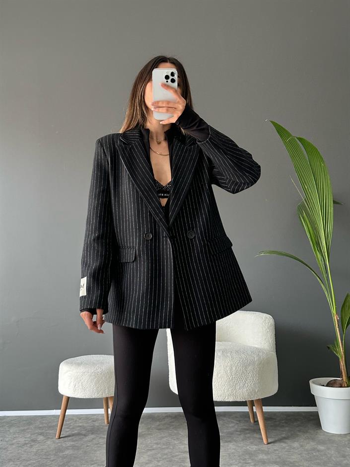 NW Siyah Çizgili Kaşe Blazer Ceket